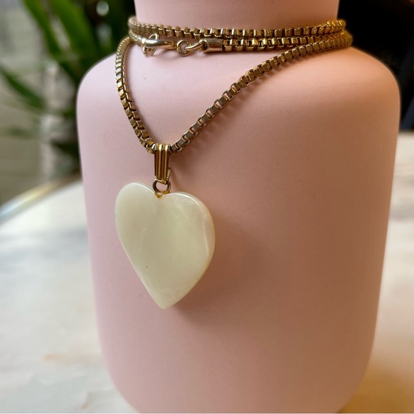 🤍 Heart Necklace - Picture 2 of 11